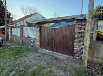 Casa · 80m² · 2 Ambientes · Casa 2 Ambientes con Gran Lote de 350 m²