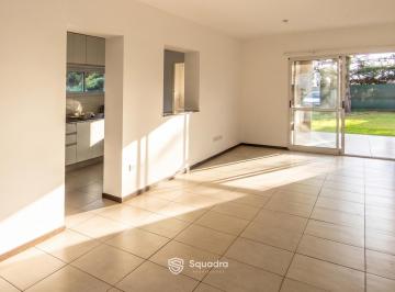 Casa · 130m² · 6 Ambientes · 2 Cocheras · Venta | Permuta - Casa de 3 Dorm. - Barrio Privado Pueblo Esther - Apto Credito