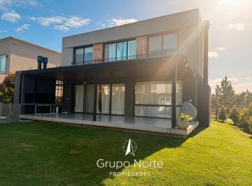 Casa · 270m² · 5 Ambientes · 2 Cocheras · Casa en Alquiler en Nordelta, Castaños. 4 Dorm.!