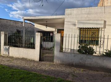 Casa de 3 ambientes, Malvinas Argentinas · En Alquiler, Casa Dos Dorm. en Villa de Mayo
