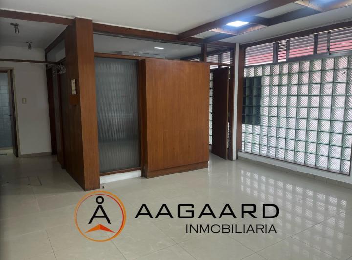 Oficina comercial · 110m² · 4 Ambientes