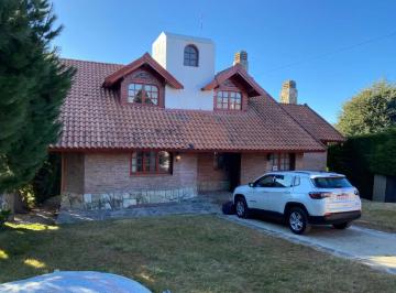 Casa de 5 ambientes, San Carlos de Bariloche · Venta Casa con Vista Al Lago Nahuel Huapi y Acceso Privado Sobre Hermoso Lote. Bariloche