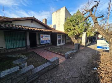 Casa · 110m² · 4 Ambientes · 3 Cocheras · Casa en Venta