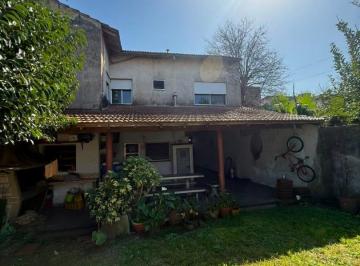 Casa de 4 ambientes, Lomas de Zamora · Casa de 4 Amb en Temperley con Fondo!