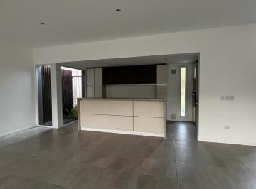 Casa · 300m² · 5 Ambientes · 1 Cochera · Santina Norte Casa en Venta Una Planta 3d