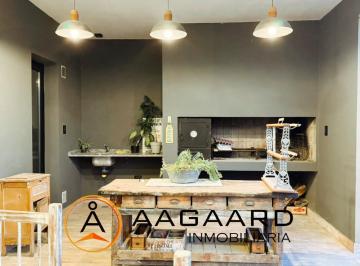 Casa · 254m² · 6 Ambientes · 2 Cocheras · Docta Etapa 4 Casa en Venta 3 Dorm. Zona Consolidada