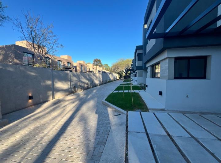 PH · 160m² · 5 Ambientes · 2 Cocheras