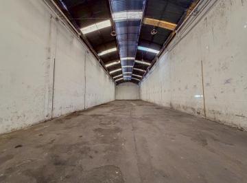 Bodega-Galpón · 760m² · Alquiler - Deposito / Galpon - 760 m² - Pompeya