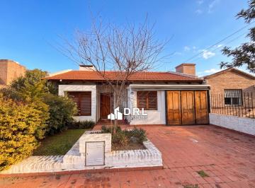 Casa · 130m² · 3 Dormitorios · Casa en Arguello