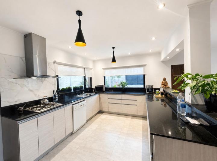 Casa · 120m² · 4 Ambientes · 2 Cocheras