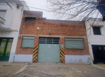 Local comercial · 387m² · 3 Ambientes · Local, Galpón, Depósito en Alquiler La Plata.