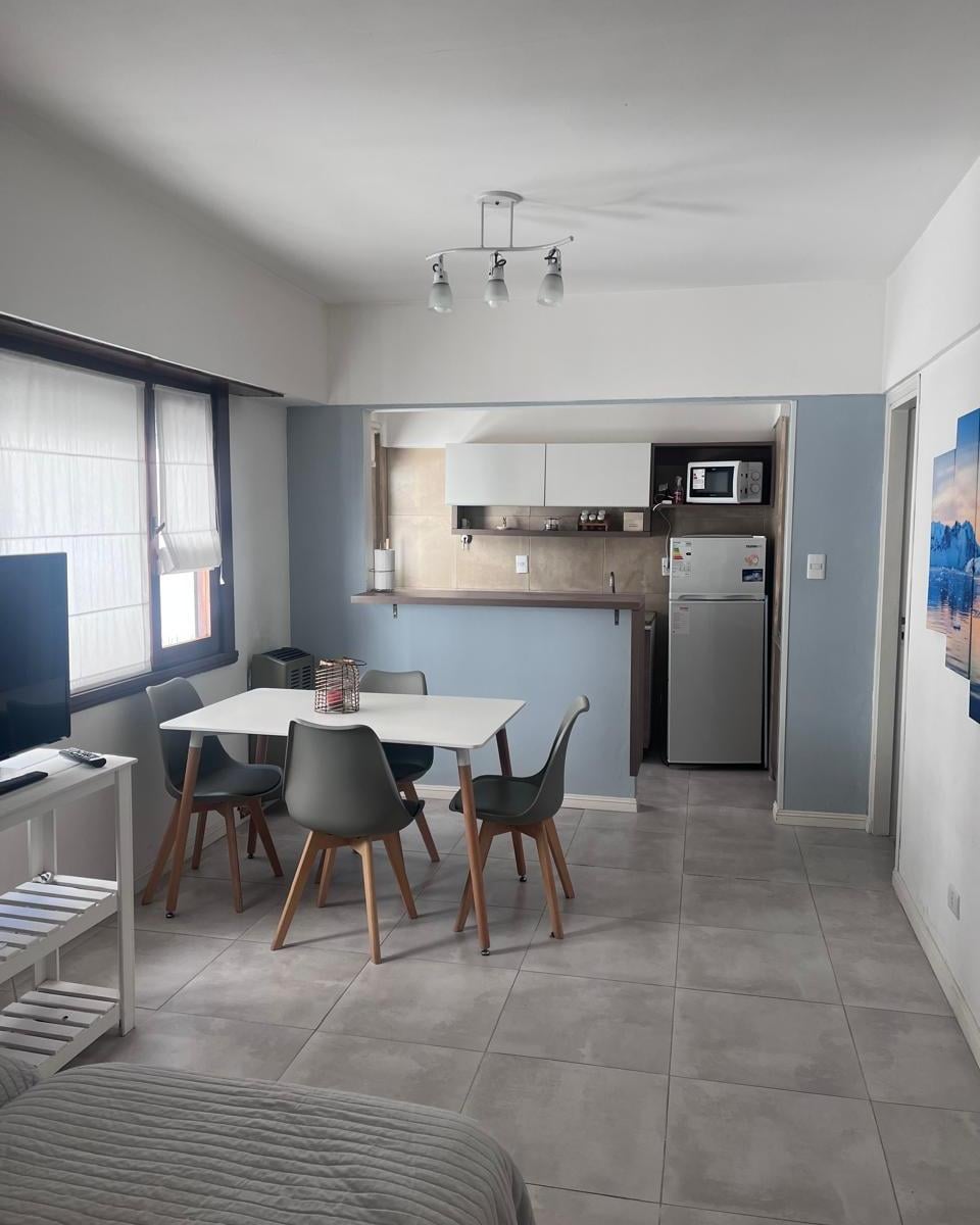 Monoambiente reciclado hace 5 años, 25m² en La Perla