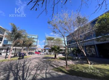 Local comercial · 106m² · 1 Ambiente · 2 Cocheras · Alquiler - Local - Camaño - 46 Plaza