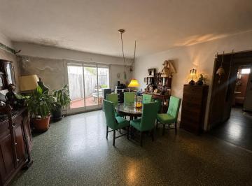 Departamento · 70m² · 3 Ambientes · Venta Departamento 3 Ambientes a Reciclar con 2 Patios Terraza en Villa Gral. Mitre