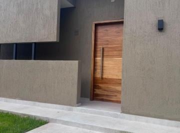 Casa de 6 ambientes, General Gutiérrez · Casa en Alquiler en Barrio Privado Viñas del Torreón