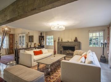 Casa · 310m² · 3 Dormitorios · 3 Cocheras · Venta Casa 5 Ambientes en Pleno Lomas de San Isidro