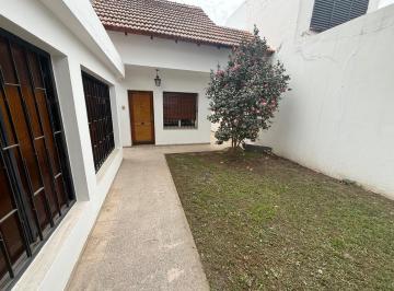 Casa · 192m² · 6 Ambientes · 2 Cocheras · Casa de 3 Dorm. Amplia con Cochera y Terraza. Luna y Cardenas 1764. Alto Alberdi