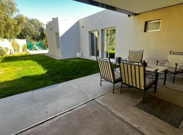 Casa · 213m² · 5 Ambientes · 2 Cocheras · Casa en Venta - Barrio Terruños de Araoz II - Calle Araoz