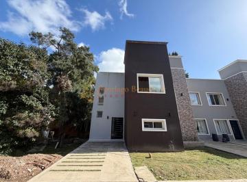 Casa · 80m² · 3 Ambientes · 1 Cochera · Casas de 2, 3 y 4 Dorm. | Hasta 145 m² | Financiacion Directa