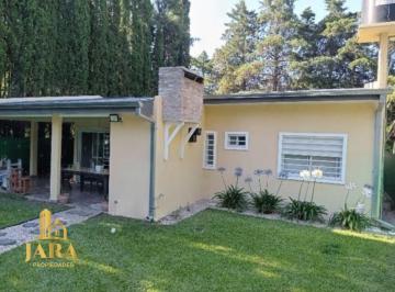 Casa · 131m² · 4 Ambientes · 1 Cochera · Venta Casa con Piscina Centro Agrícola El Pato Apto Crédito