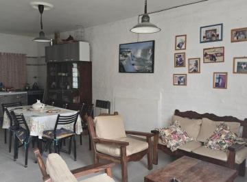 Casa · 94m² · 4 Ambientes · 2 Cocheras · Casa en Altos del Sauce a m de La Ruta.