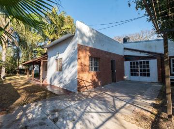 Quinta vacacional · 110m² · 2 Dormitorios · 2 Cocheras · Casa Quinta a La Venta