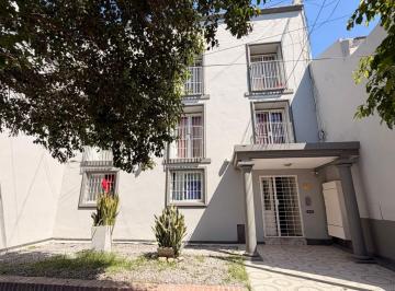 Departamento · 69m² · 5 Ambientes · Venta Departamento 2 Dorm. Pb con Patio y Asador
