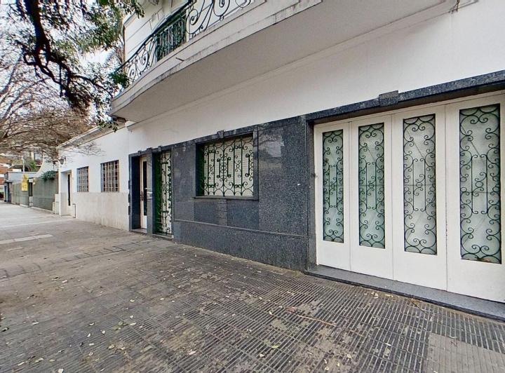 PH · 300m² · 6 Ambientes · 1 Cochera