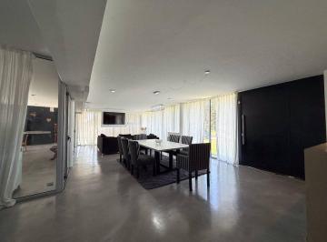 Casa · 310m² · 5 Ambientes · 1 Cochera · Casa en Venta, La Victoria Area 60, 4 Dorm.
