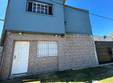 Casa · 270m² · 6 Ambientes · 3 Cocheras · Casas en Venta - Villa Elvira