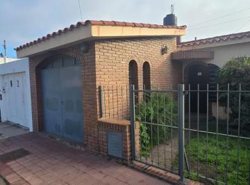 Casa · 98m² · 3 Ambientes · Venta Casa en Barrio Empalme 2 Dorm.