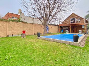 Casa · 120m² · 2 Ambientes · 2 Cocheras · Venta de Cabaña Pileta Quincho Lote Propio Escobar