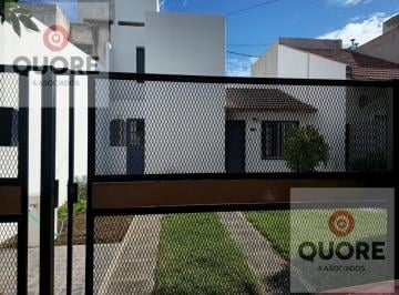 PH · 71m² · 4 Ambientes · 1 Cochera · PH en General Roca