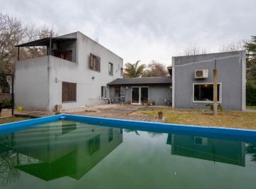 Casa · 229m² · 5 Ambientes · 2 Cocheras · Casa en Venta Villa Elisa 3 Dorm. Pileta