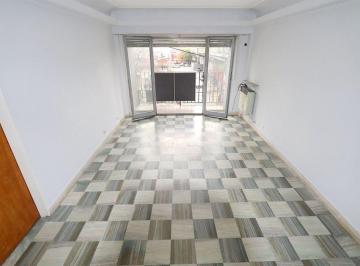 Departamento · 82m² · 4 Ambientes · Venta Departamento 4 Amb. Balcón Parque Chacabuco