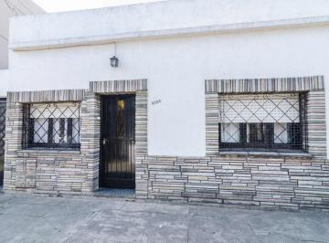 PH · 100m² · 4 Ambientes · PH en Venta 4 Amb Lomas del Mirador Acepta Permuta