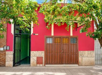Casa · 73m² · 6 Ambientes · 1 Cochera · PH en Talleres Oeste a Refaccionar - Av Alem