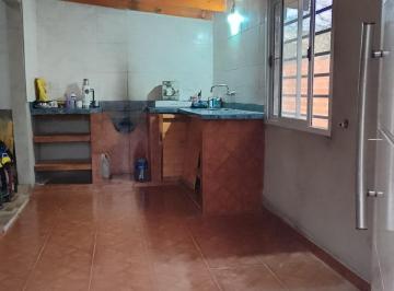 Casa · 62m² · 3 Ambientes · 1 Cochera · Casa en Venta - Marcos Paz