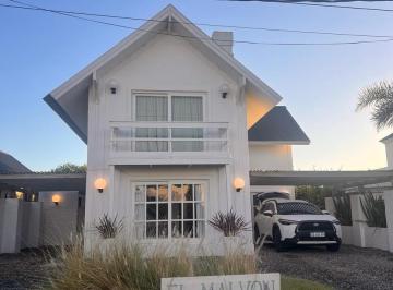 Casa · 160m² · 4 Dormitorios · La Barra Alquiler Casa El Malvon