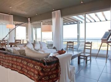 Casa · 240m² · 4 Ambientes · Casa en Alquiler - La Juanita "La Paceña" Tm51749