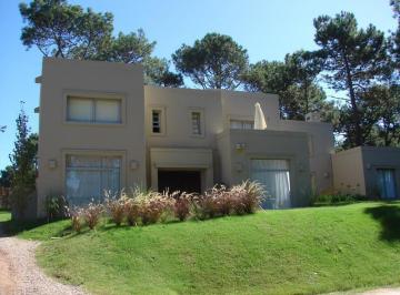 Casa · 347m² · 5 Ambientes · 2 Cocheras · Casa en Alquiler La Barra - Laguna Blanca - Casa Betania Tm 6049