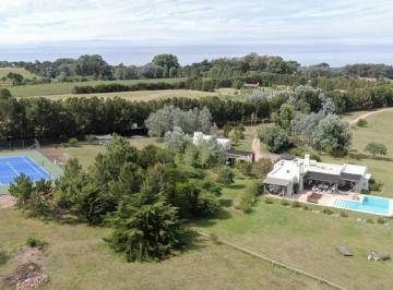 Campo · 50000ha · 5 Dormitorios · Chacra - Jose Ignacio "El Lago"