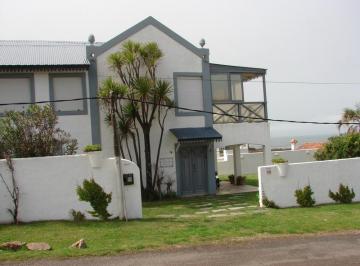 Casa · 350m² · 5 Dormitorios · Barrachica
