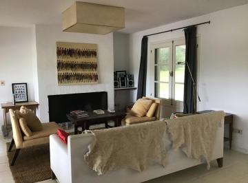 Campo · 5968m² · 3 Dormitorios · Manantiales Alquiler Chacra Praderas - Villa Clara