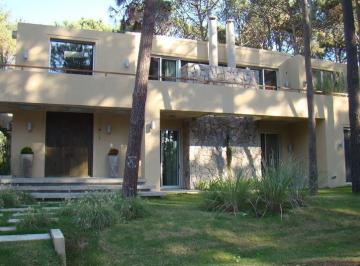 LAGUNA BLANCA VENTA Y ALQUILER CASA GUSMANO FACHADA · Laguna Blanca Venta y Alquiler Casa Gusmano - Tm 43388