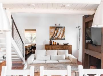 Casa · 80m² · 5 Ambientes · 1 Cochera · Viroga - Tm3361
