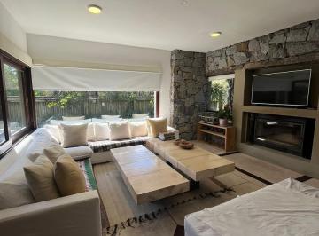 Casa · 180m² · 4 Dormitorios · 1 Cochera · La Morocha
