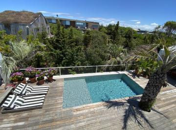 Casa · 565m² · 5 Dormitorios · Casa Uy