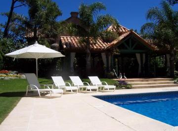 Casa · 1601m² · 5 Ambientes · 2 Cocheras · La Barra Alquiler Casa La Serena Tm 3578