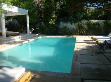 Casa · 651m² · 4 Dormitorios · Casa en La Barra "Amambay"
